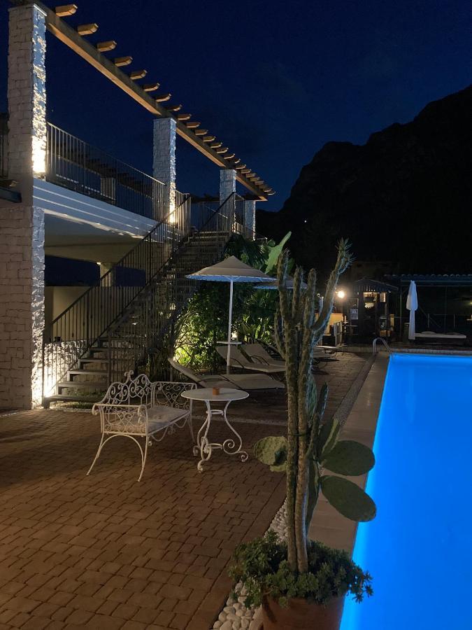 Residence Segattini 리바 델 이탈리아 베로나 외부 사진